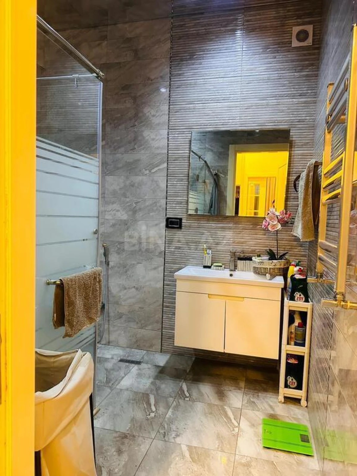 Satılır 3 otaqlı mənzil 200 m²