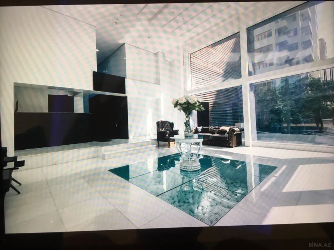 Satılır 3 otaqlı mənzil 200 m²