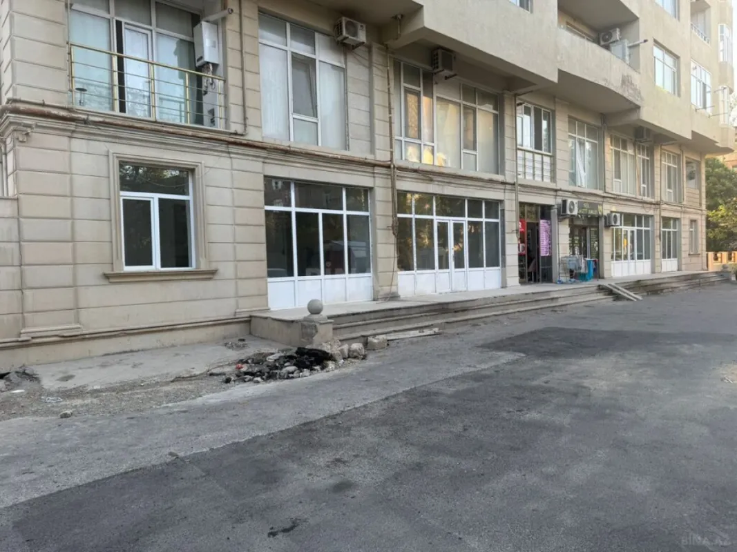 Satılır obyekt 250 m²