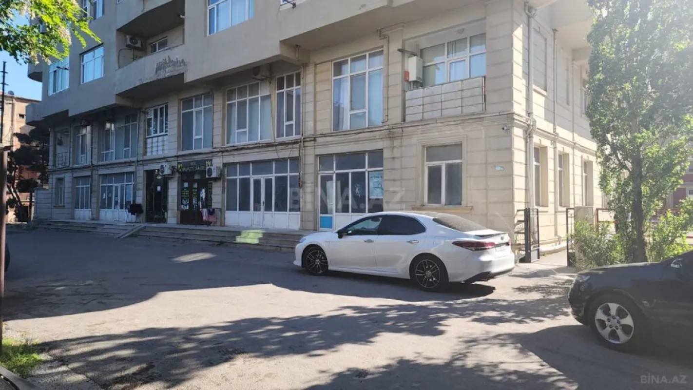 Satılır obyekt 250 m²