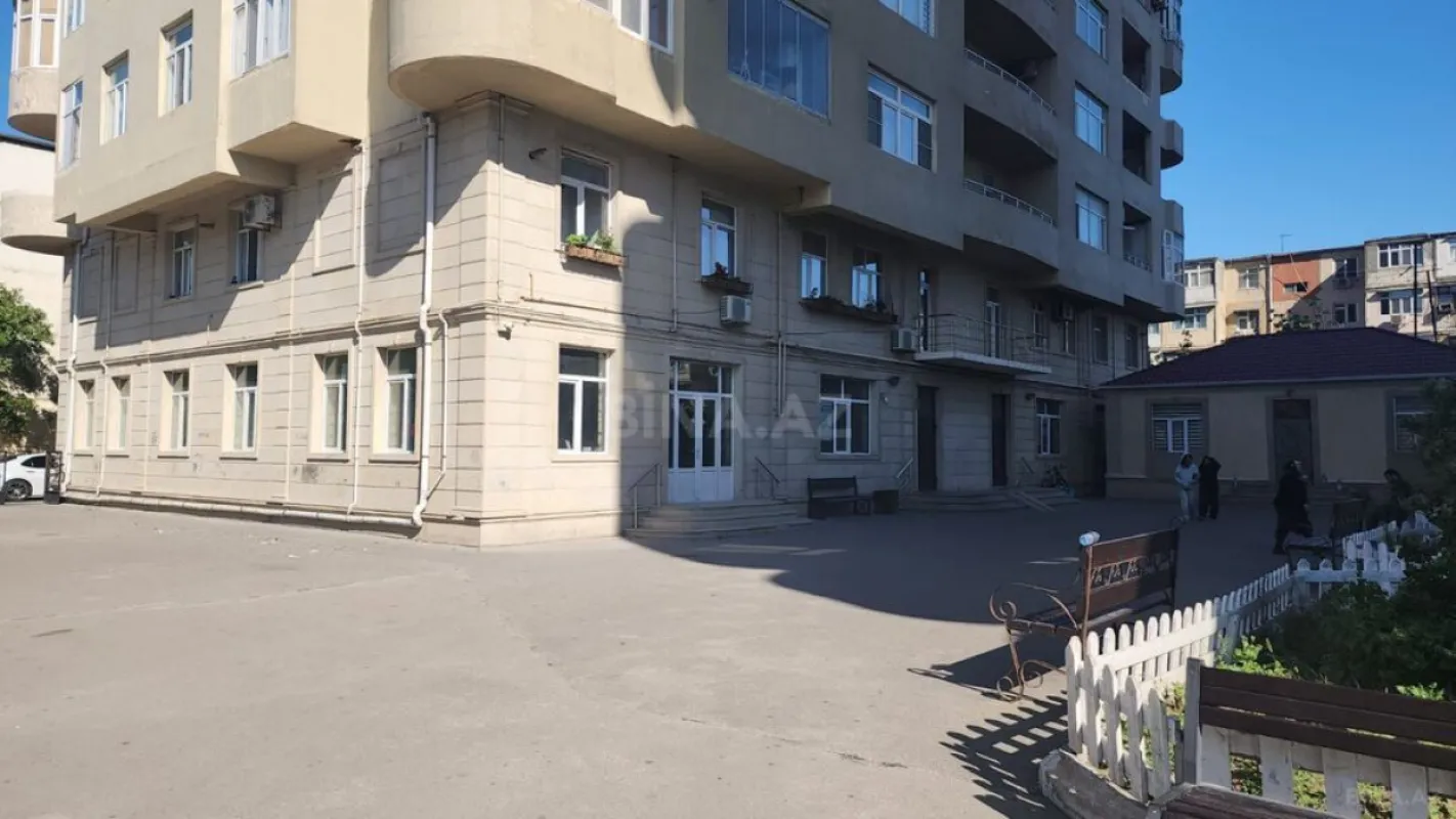 Satılır obyekt 250 m²