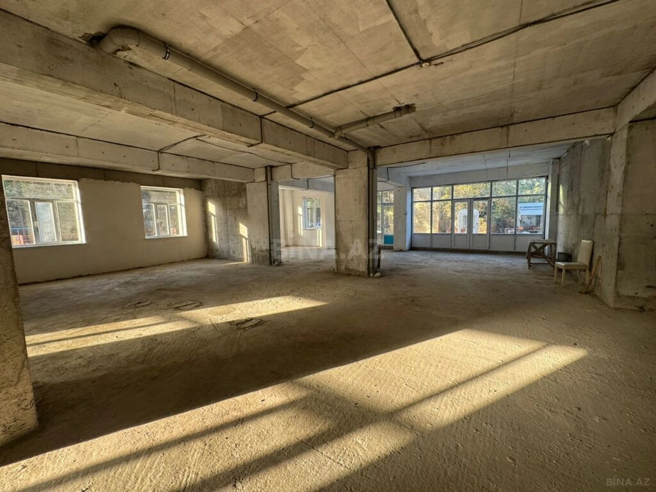 Satılır obyekt 250 m²