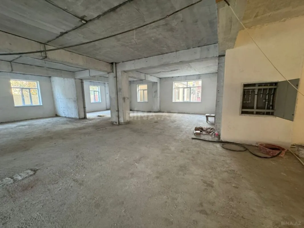 Satılır obyekt 250 m²