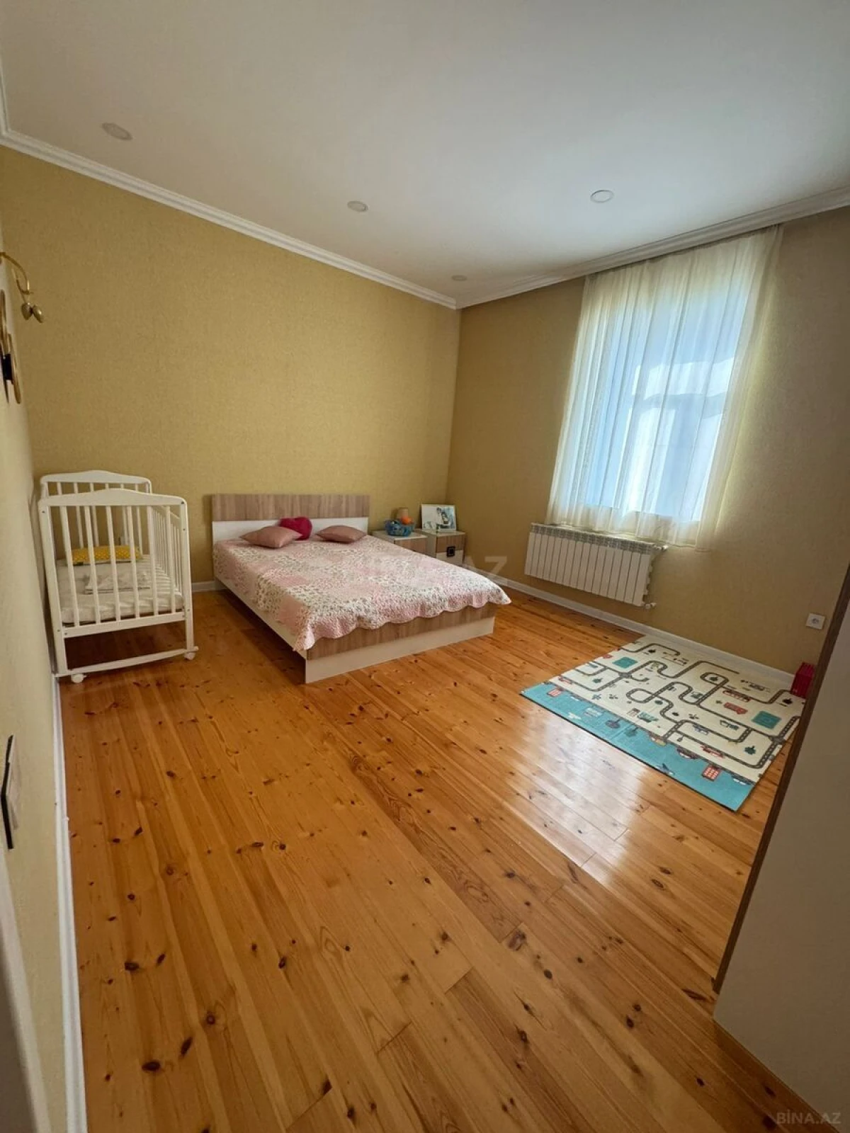Satılır 6 otaqlı həyət evi 260 m²