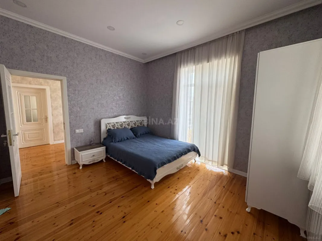 Satılır 6 otaqlı həyət evi 260 m²