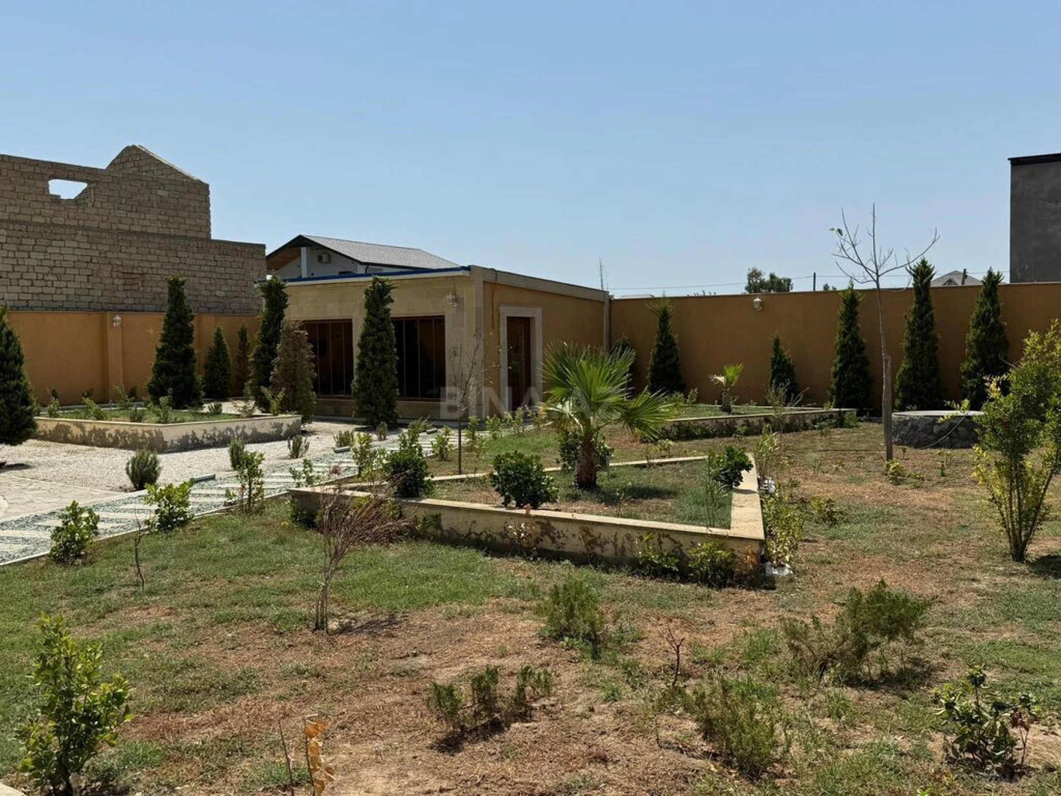 Satılır 6 otaqlı həyət evi 260 m²