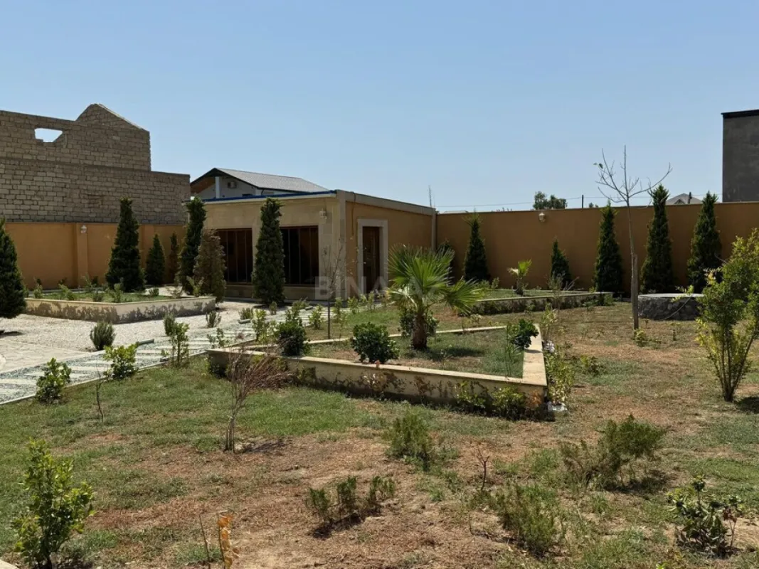 Satılır 6 otaqlı həyət evi 260 m²