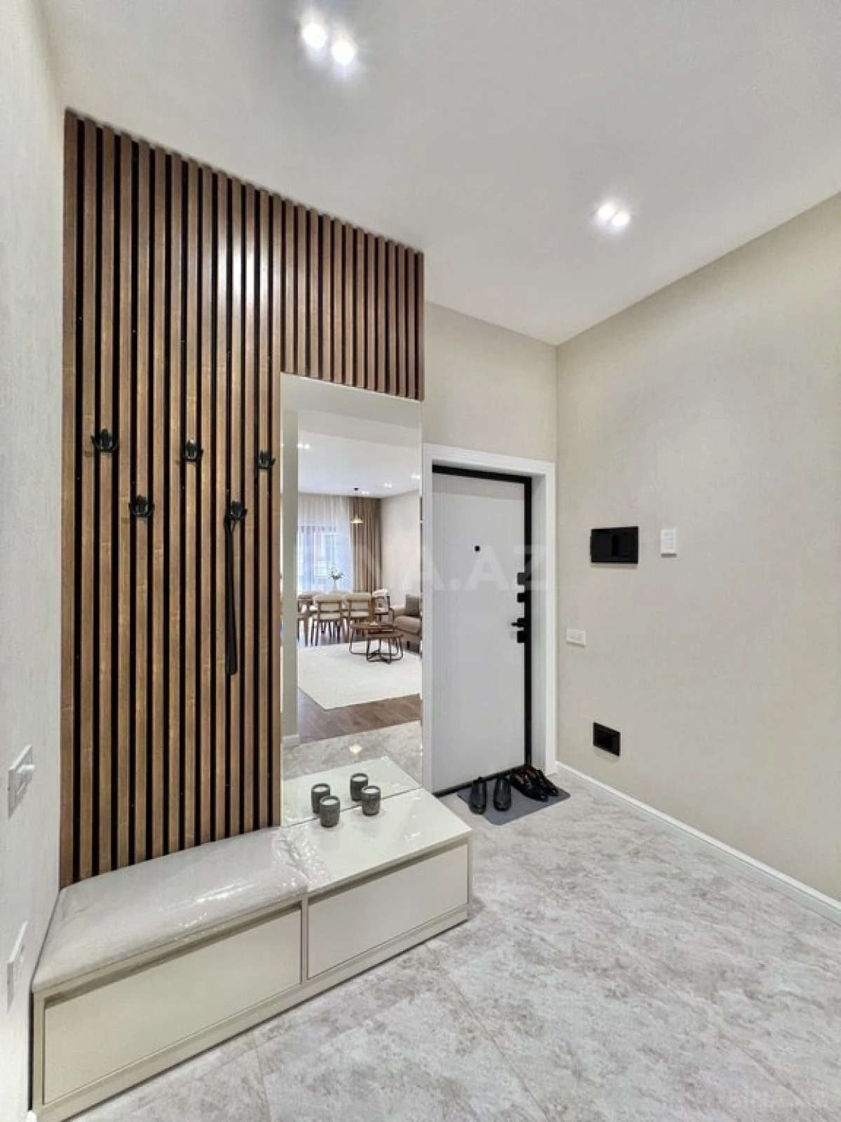 Satılır 2 otaqlı mənzil 64 m²