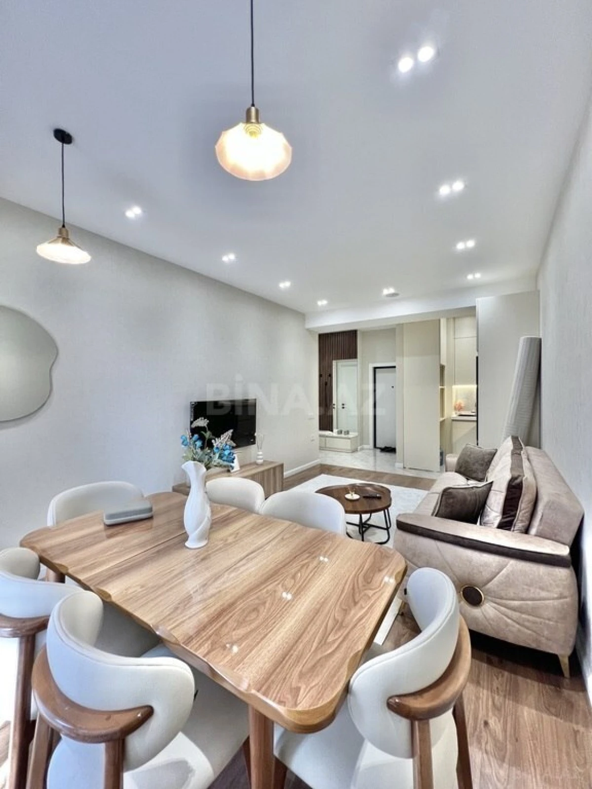 Satılır 2 otaqlı mənzil 64 m²