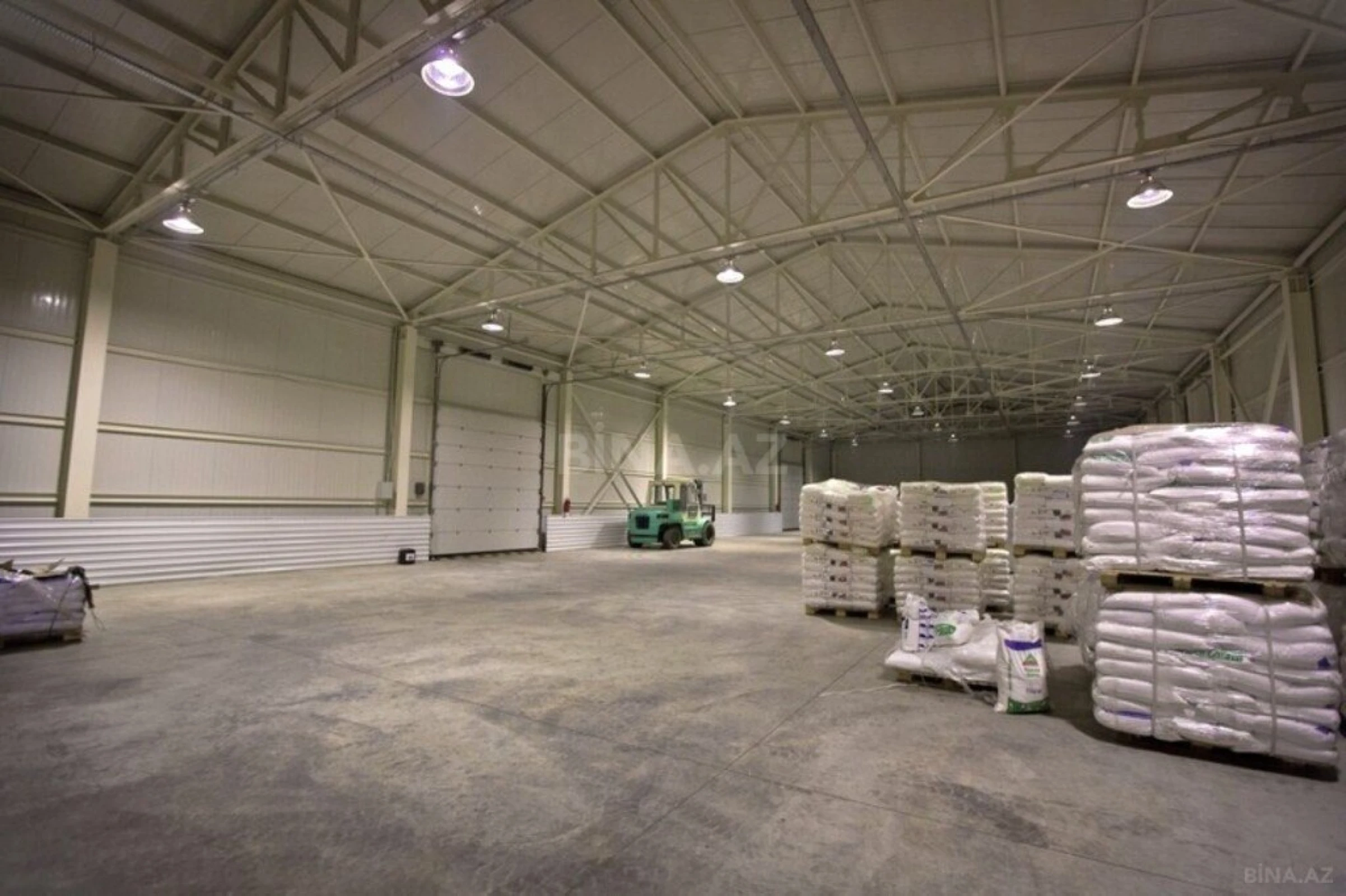 Kirayə verilir obyekt 1620 m²