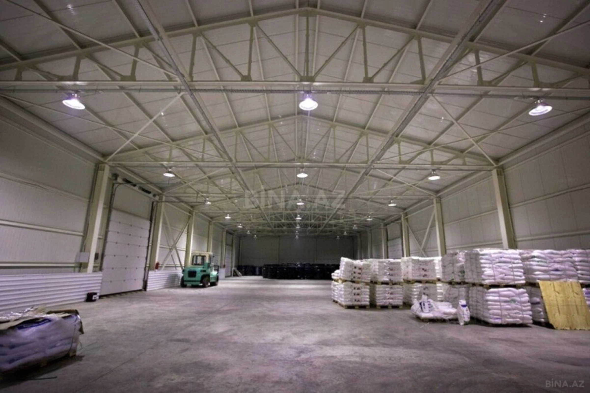 Kirayə verilir obyekt 1620 m²