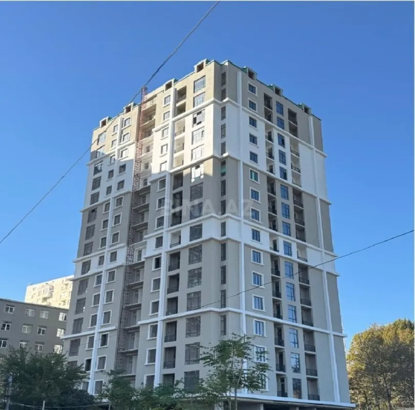 Satılır 3 otaqlı mənzil 135 m²
