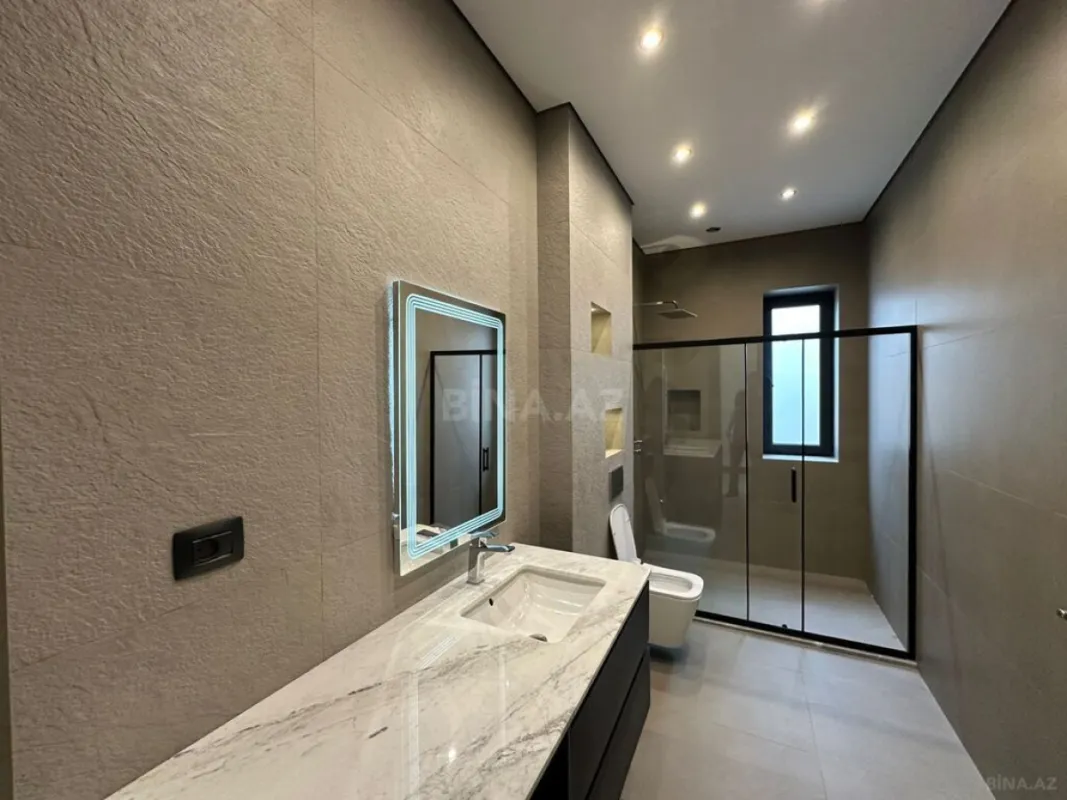 Satılır 5 otaqlı həyət evi 230 m²