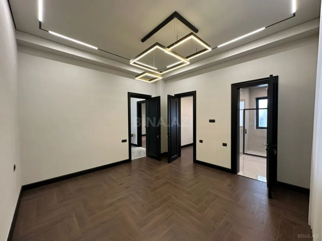 Satılır 5 otaqlı həyət evi 230 m²
