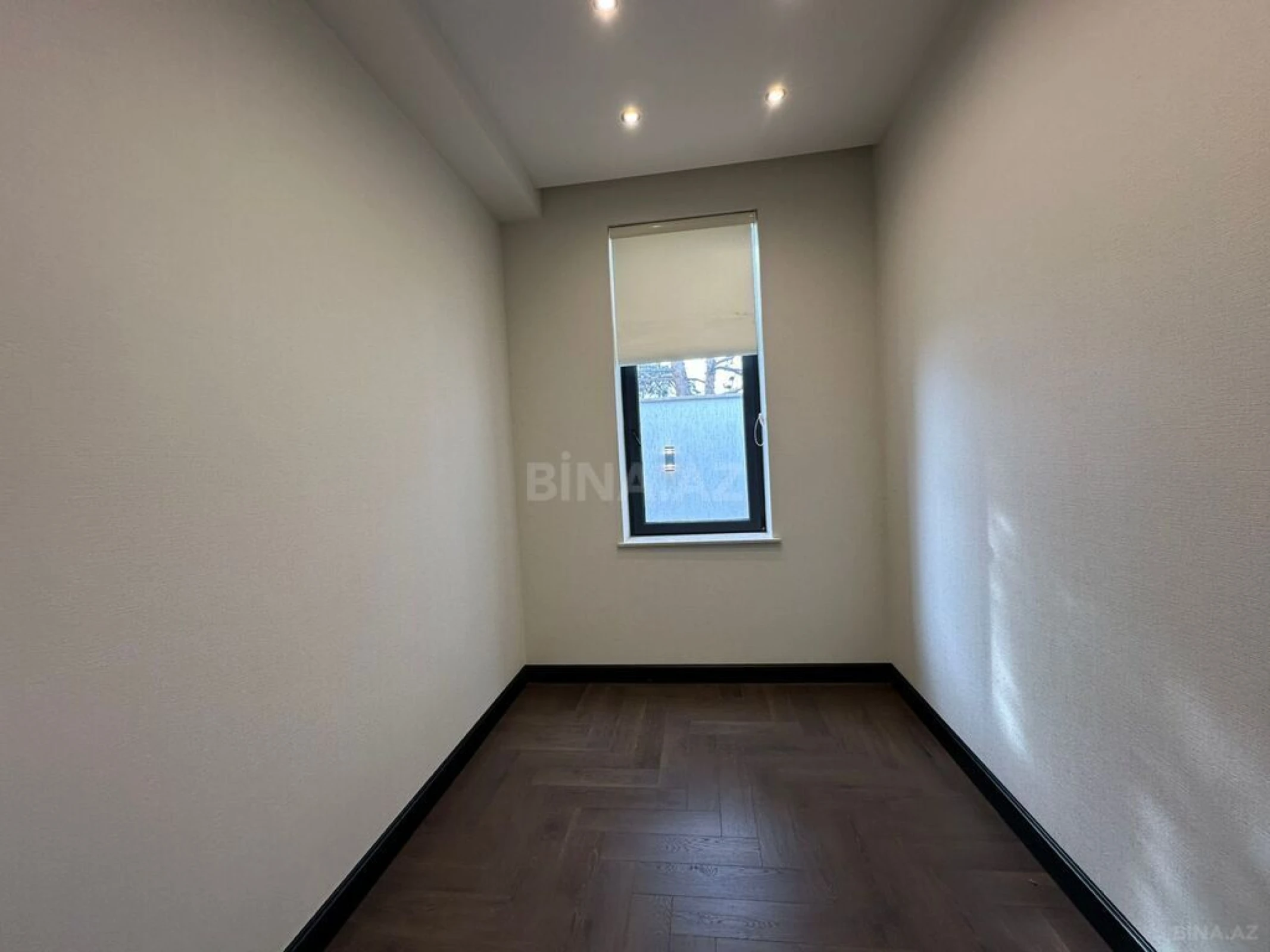 Satılır 5 otaqlı həyət evi 230 m²