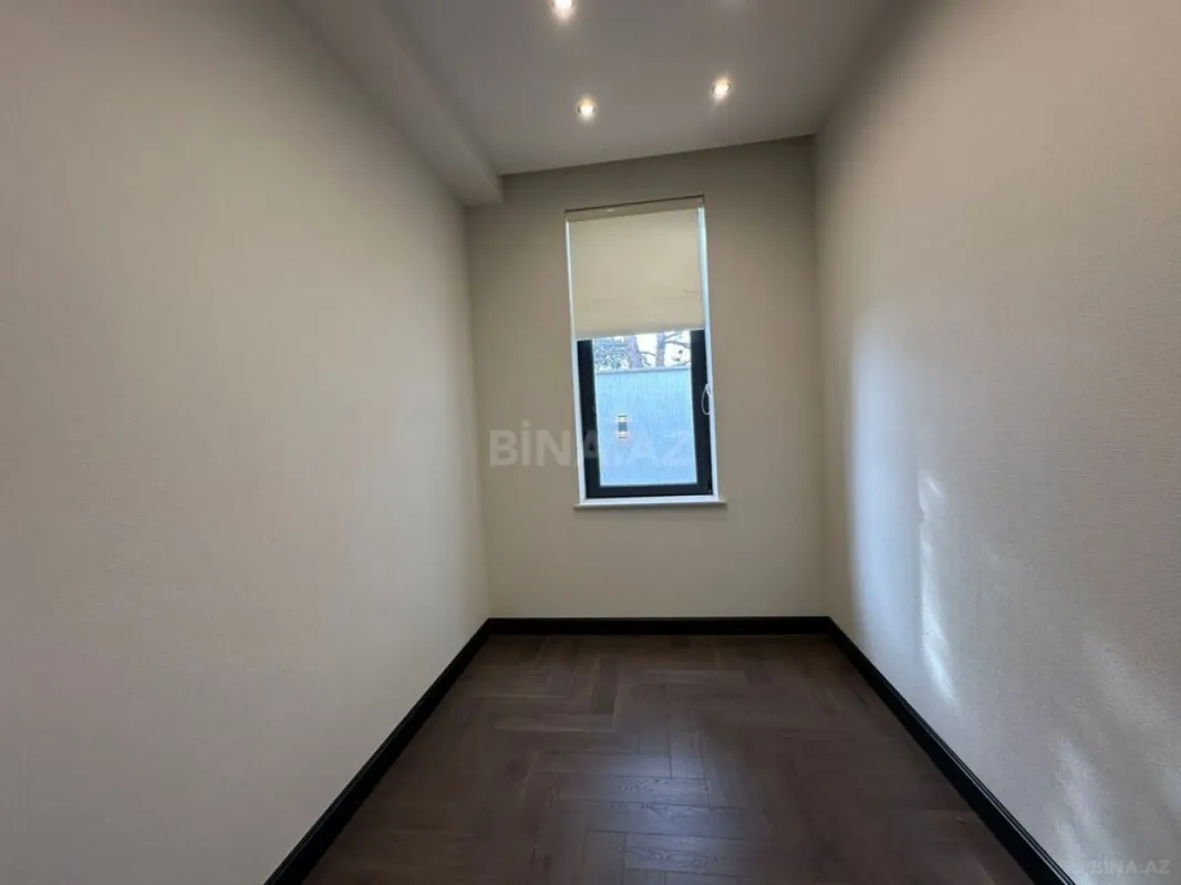 Satılır 5 otaqlı həyət evi 230 m²