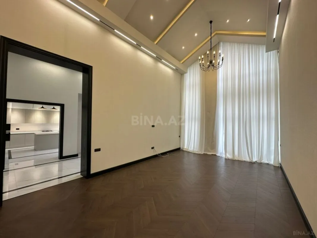 Satılır 5 otaqlı həyət evi 230 m²