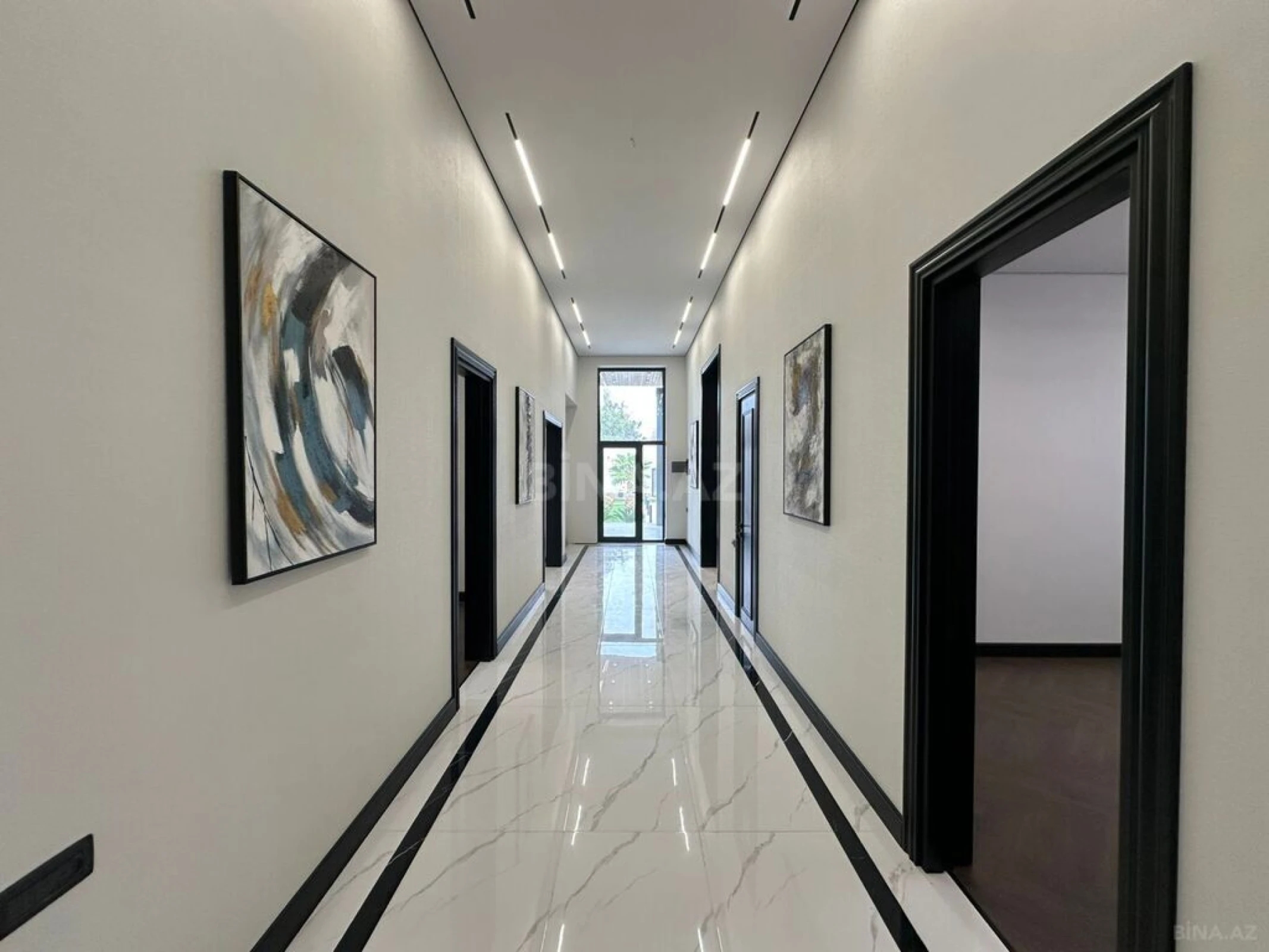 Satılır 5 otaqlı həyət evi 230 m²