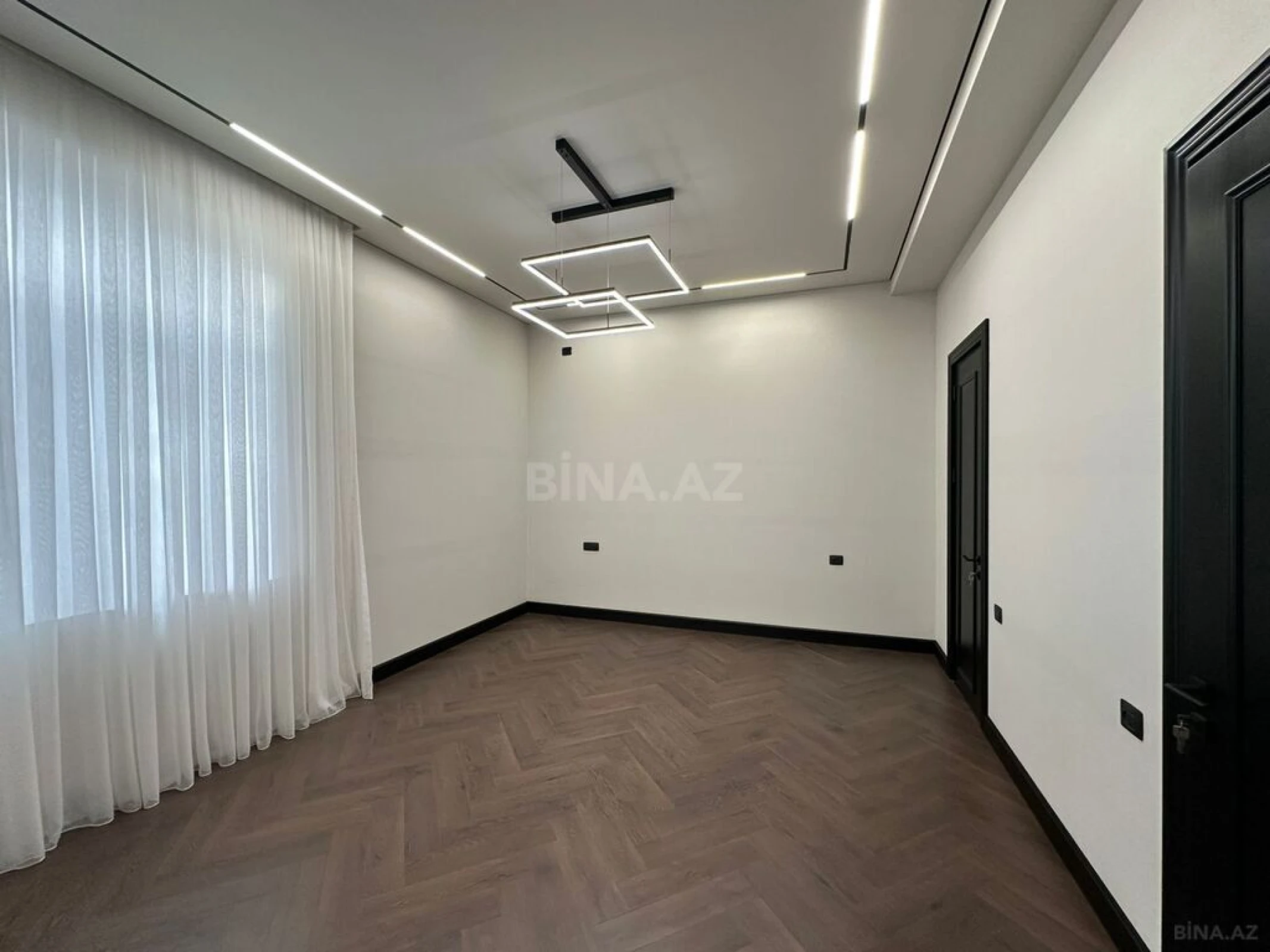 Satılır 5 otaqlı həyət evi 230 m²