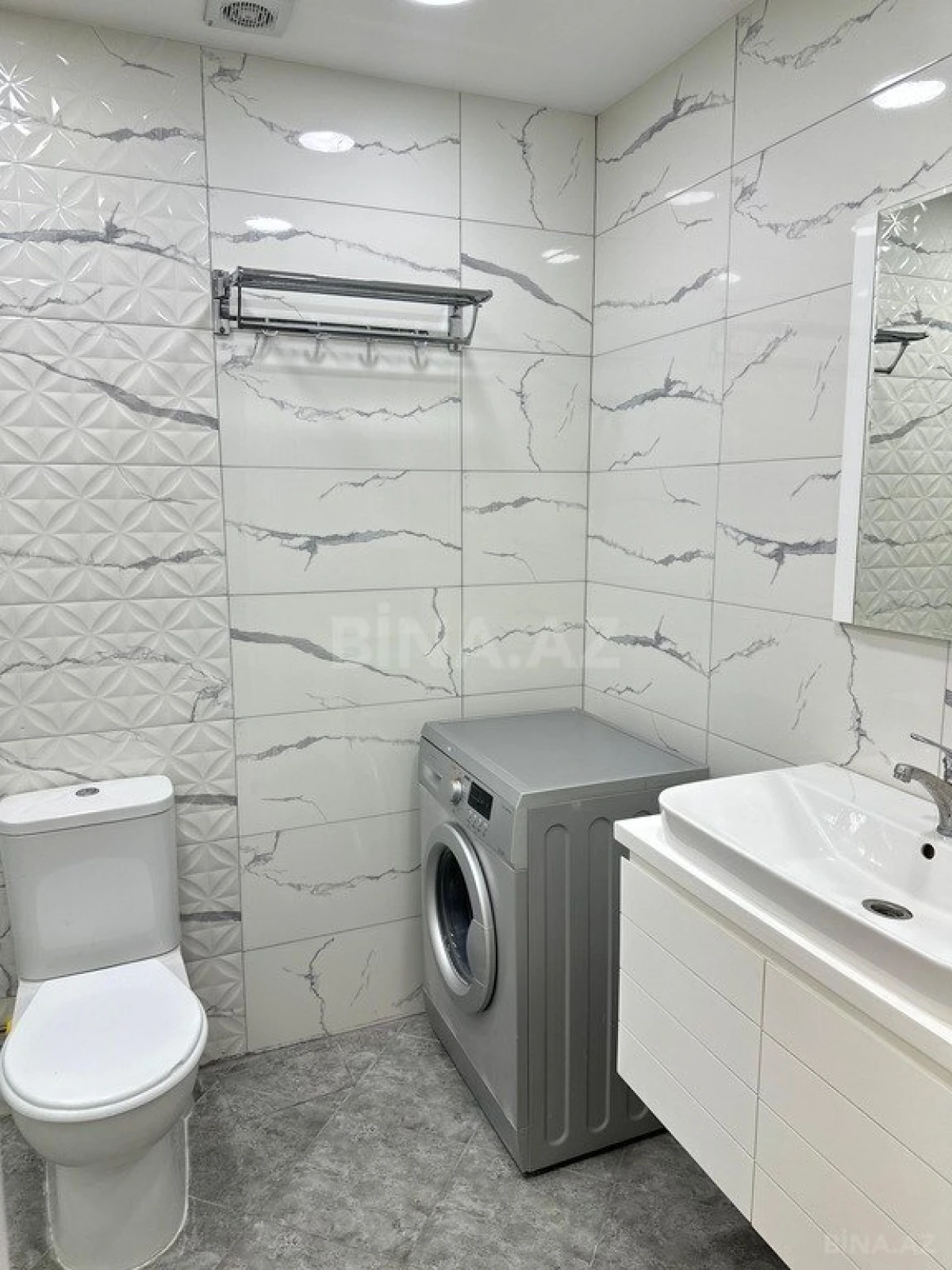 Satılır 2 otaqlı mənzil 56 m²
