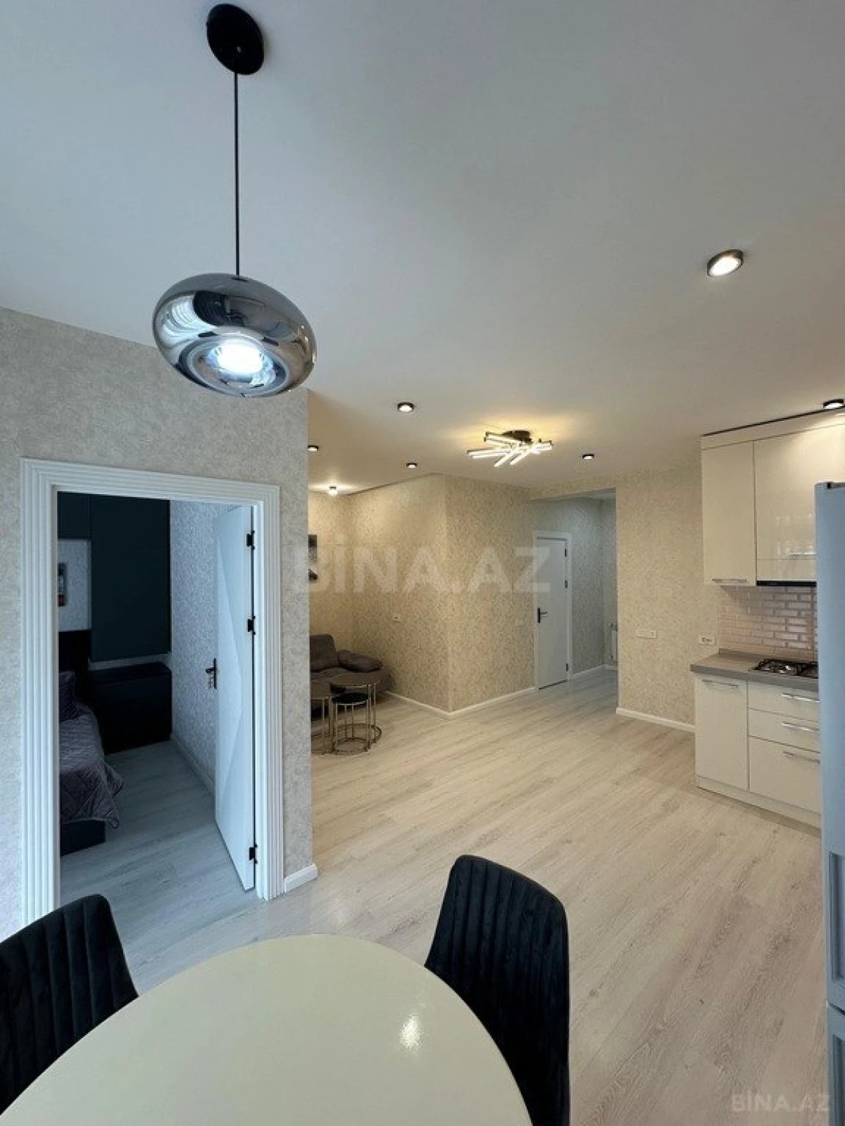 Satılır 2 otaqlı mənzil 56 m²