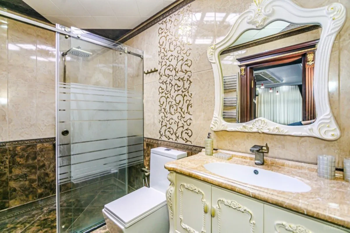 Kirayə verilir 4 otaqlı mənzil 220 m²
