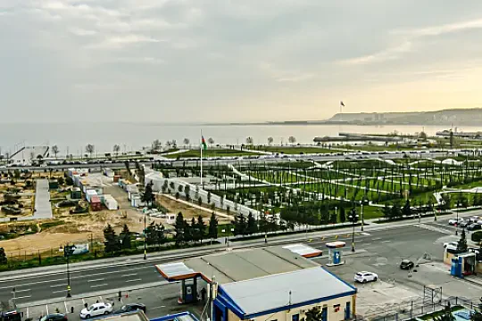 Kirayə verilir 4 otaqlı mənzil 220 m²
