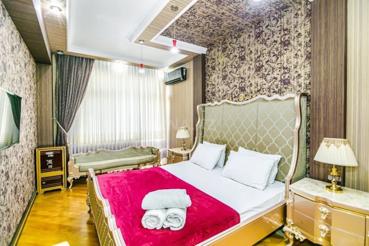 Kirayə verilir 4 otaqlı mənzil 220 m²