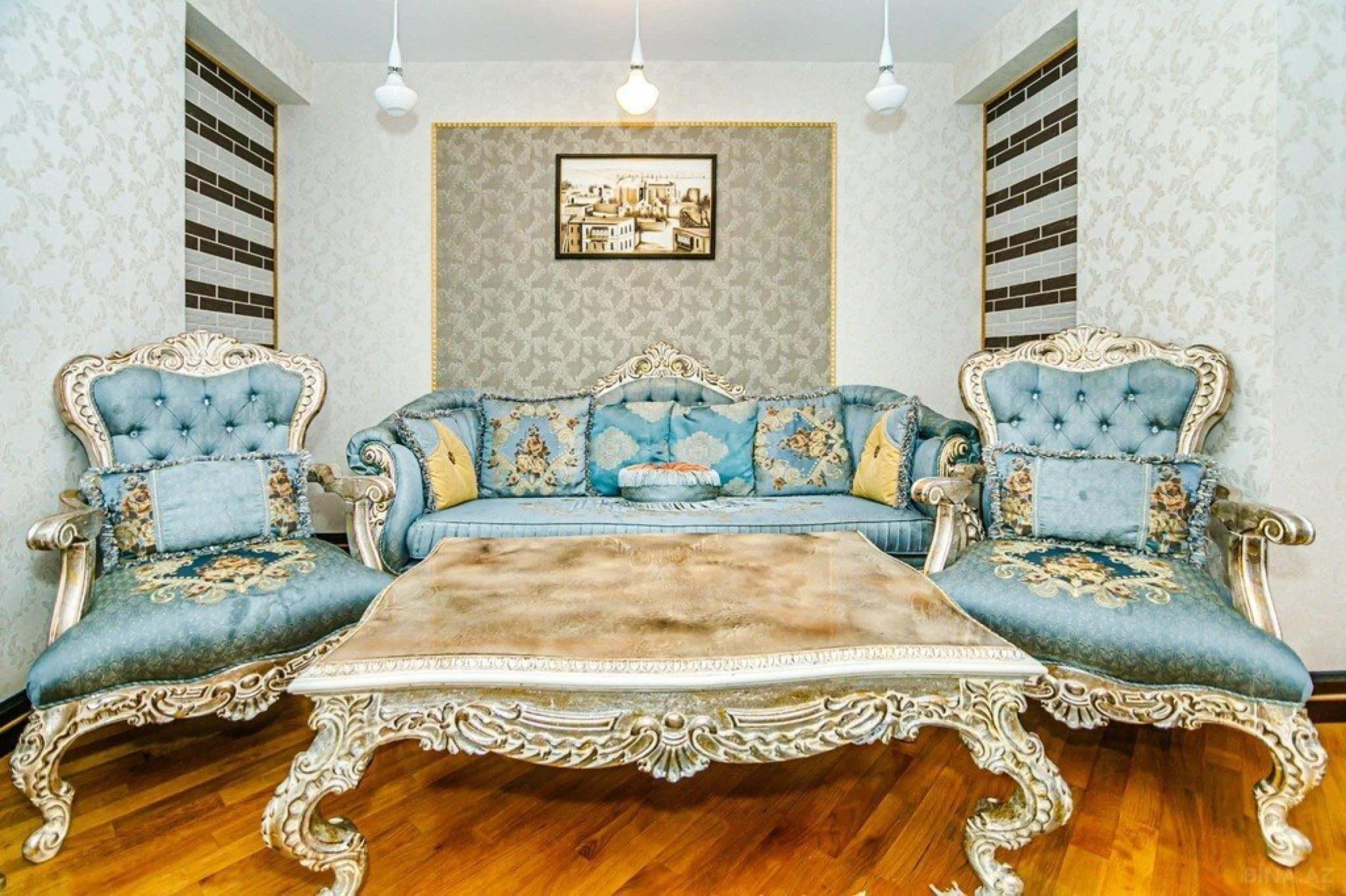 Kirayə verilir 4 otaqlı mənzil 220 m²