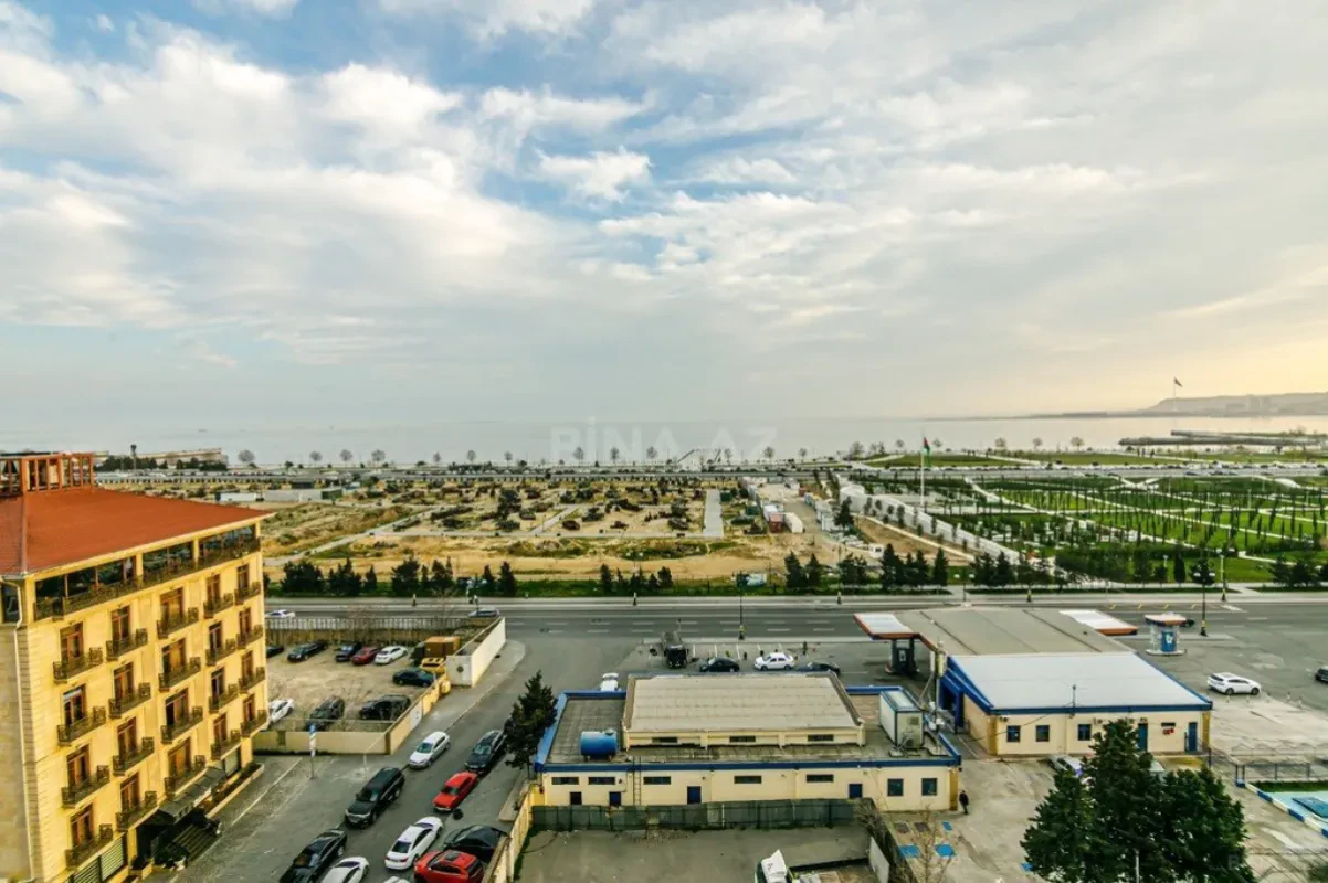 Kirayə verilir 4 otaqlı mənzil 220 m²