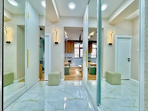 Satılır 2 otaqlı mənzil 43 m²