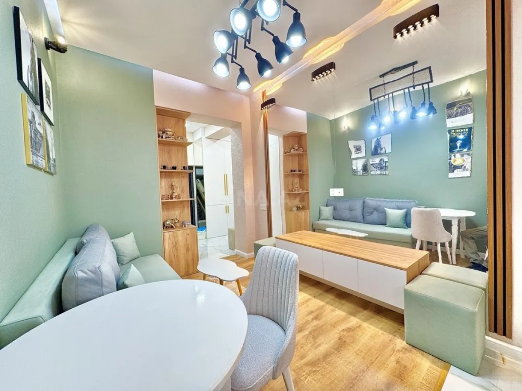 Satılır 2 otaqlı mənzil 43 m²