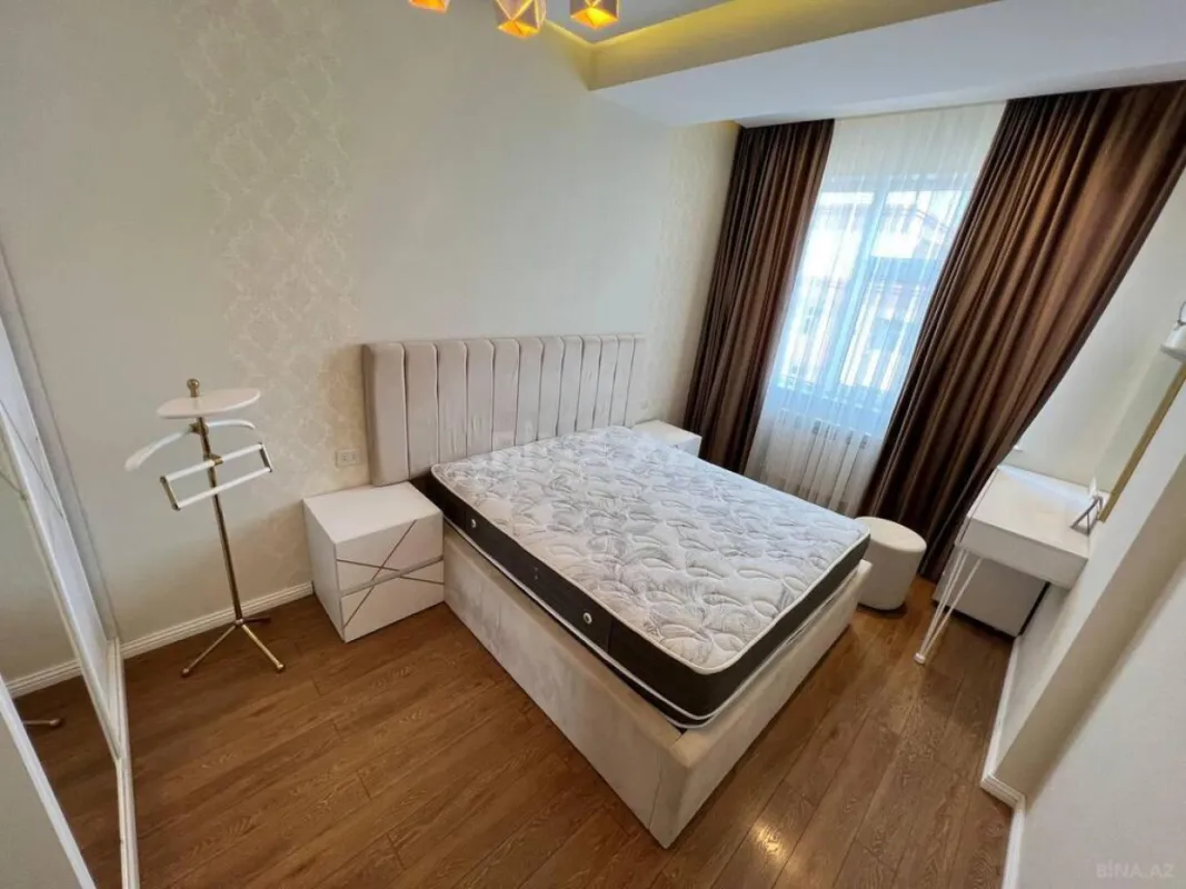 Kirayə verilir 2 otaqlı mənzil 76 m²
