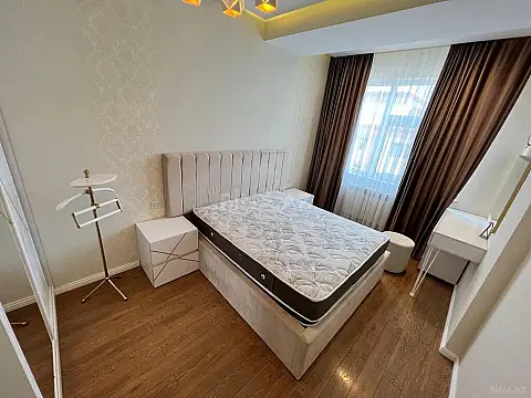 Kirayə verilir 2 otaqlı mənzil 76 m²