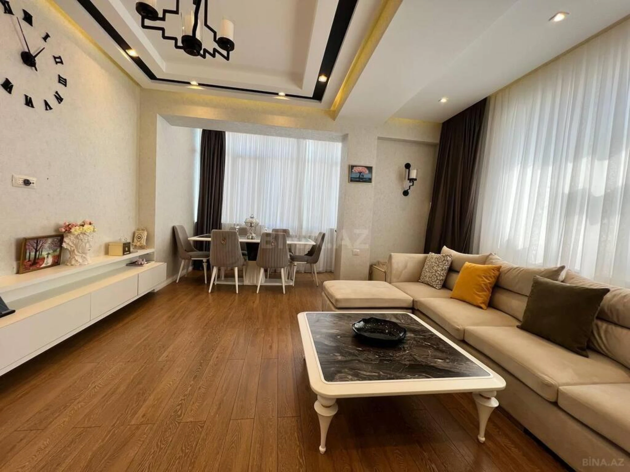 Kirayə verilir 2 otaqlı mənzil 76 m²