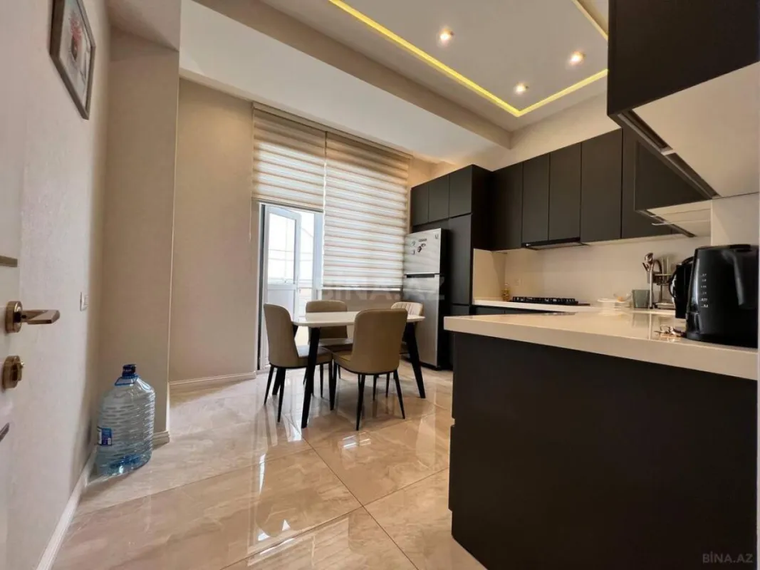 Kirayə verilir 2 otaqlı mənzil 76 m²