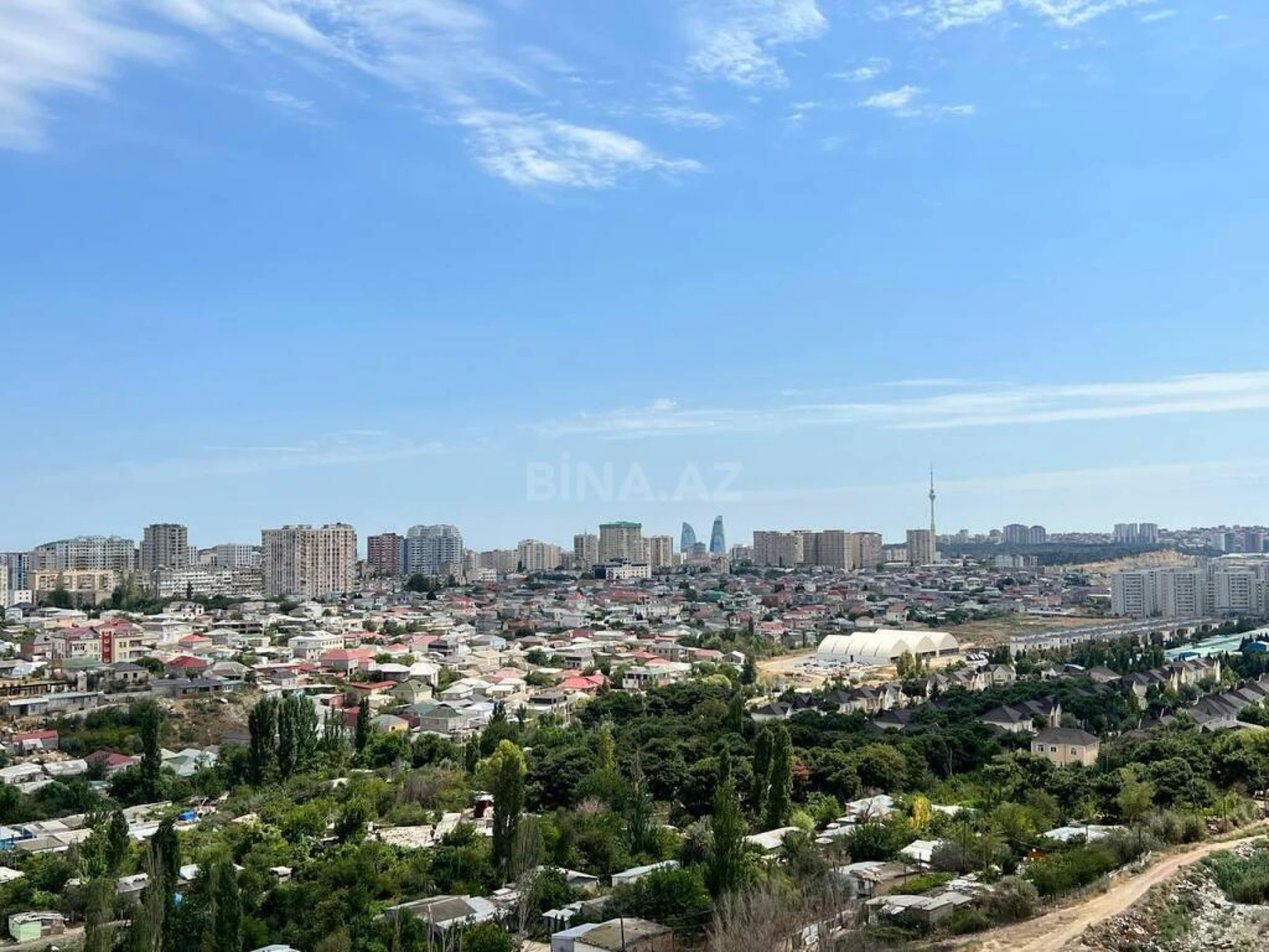Kirayə verilir 2 otaqlı mənzil 76 m²