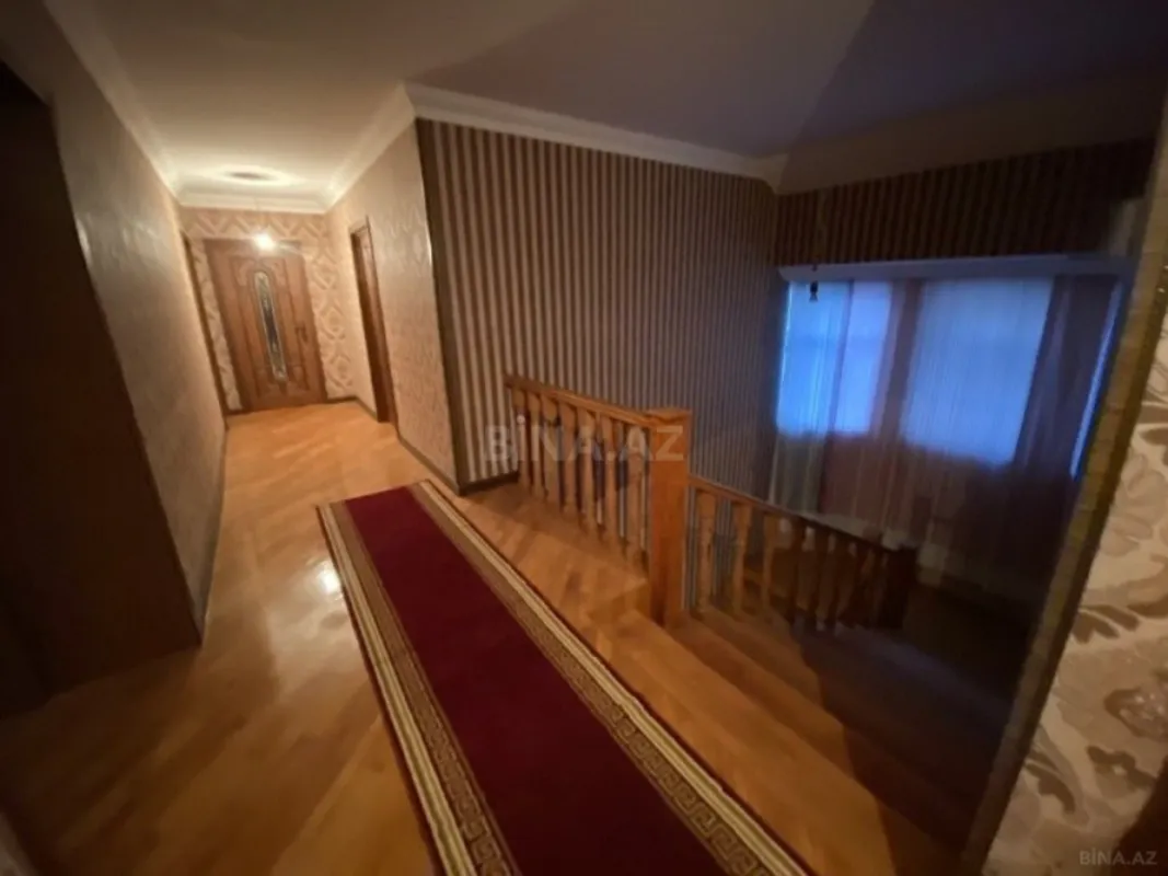 Satılır 20 otaqlı həyət evi 800 m²