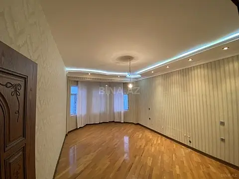 Satılır 20 otaqlı həyət evi 800 m²