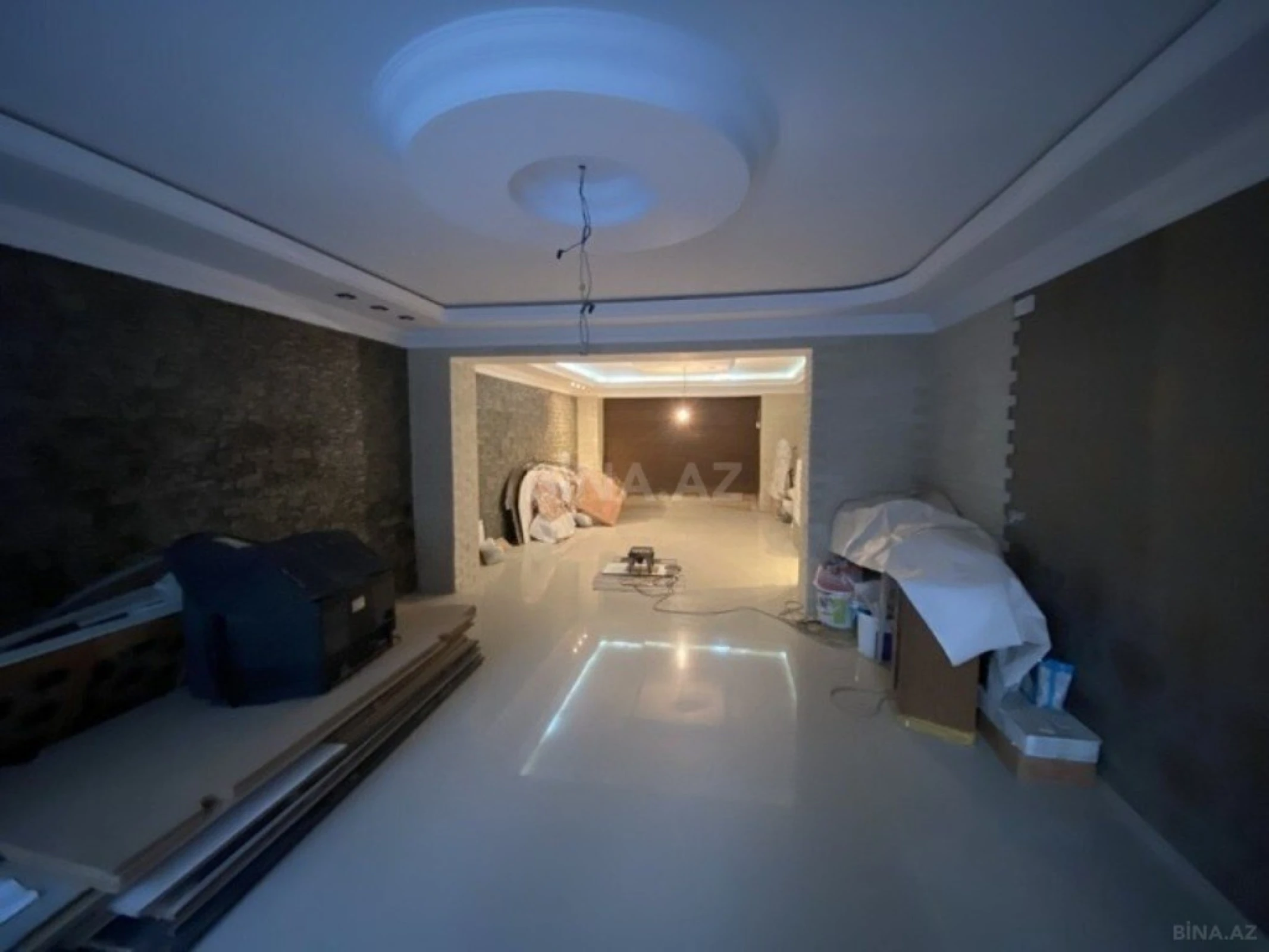 Satılır 20 otaqlı həyət evi 800 m²