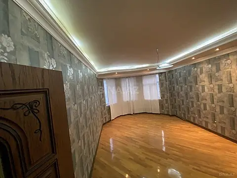 Satılır 20 otaqlı həyət evi 800 m²
