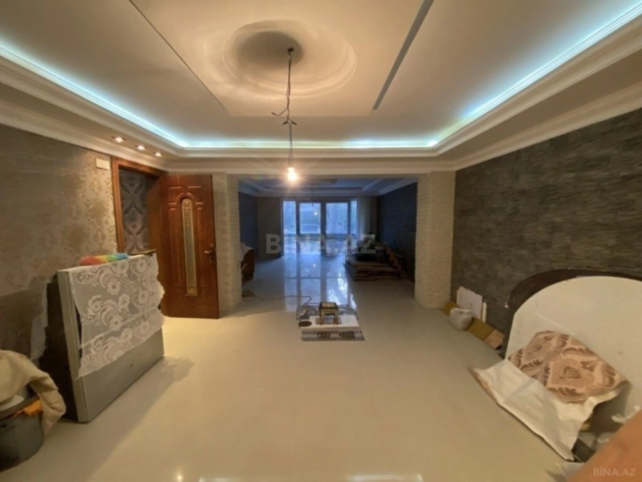Satılır 20 otaqlı həyət evi 800 m²