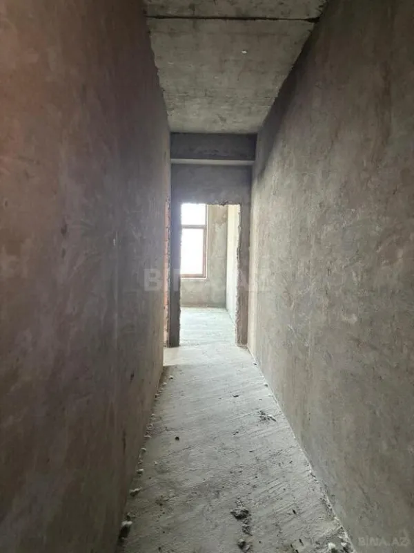 Satılır 4 otaqlı mənzil 228 m²