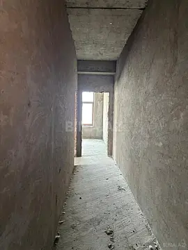 Satılır 4 otaqlı mənzil 228 m²