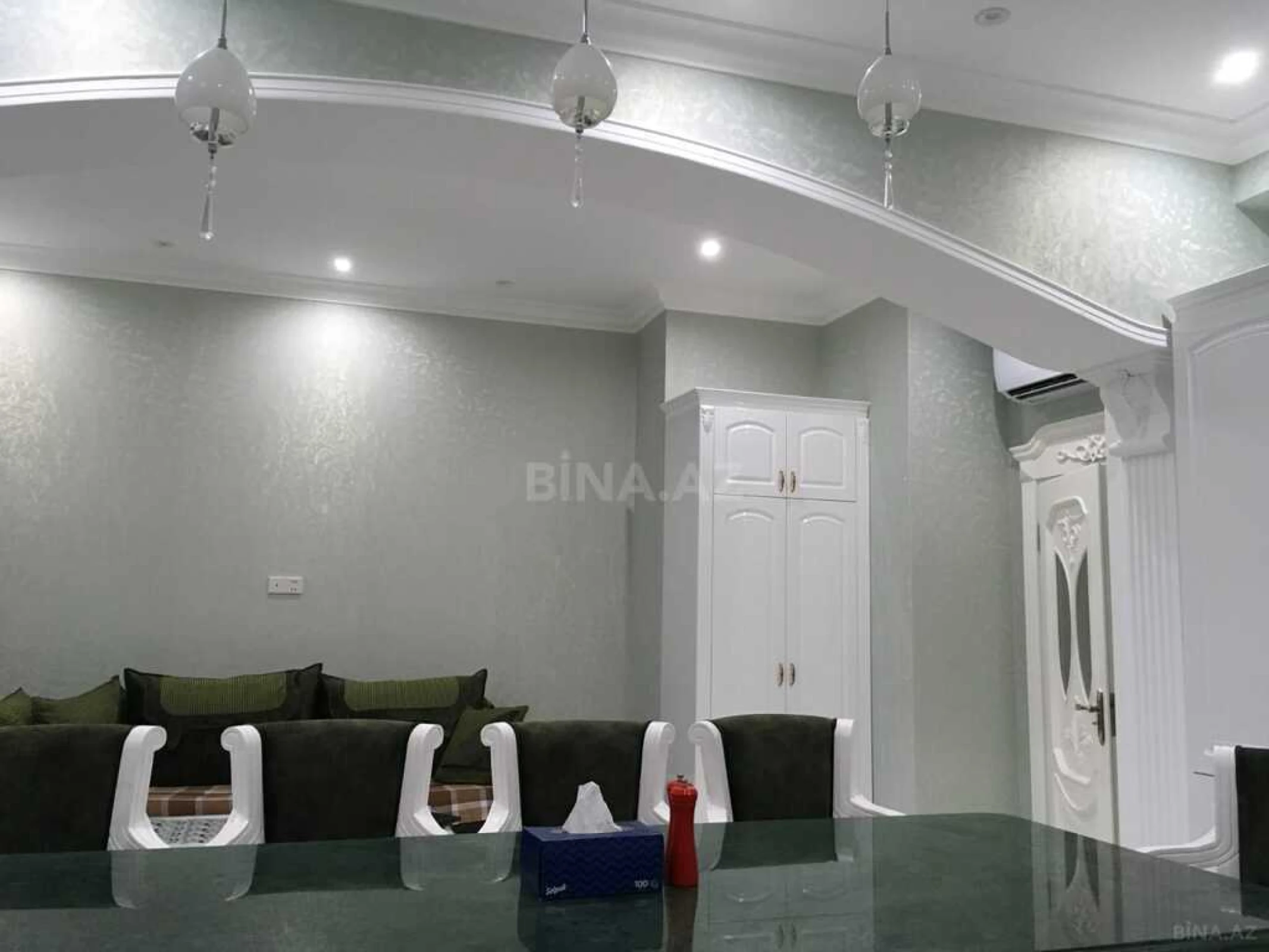 Satılır 2 otaqlı mənzil 144 m²