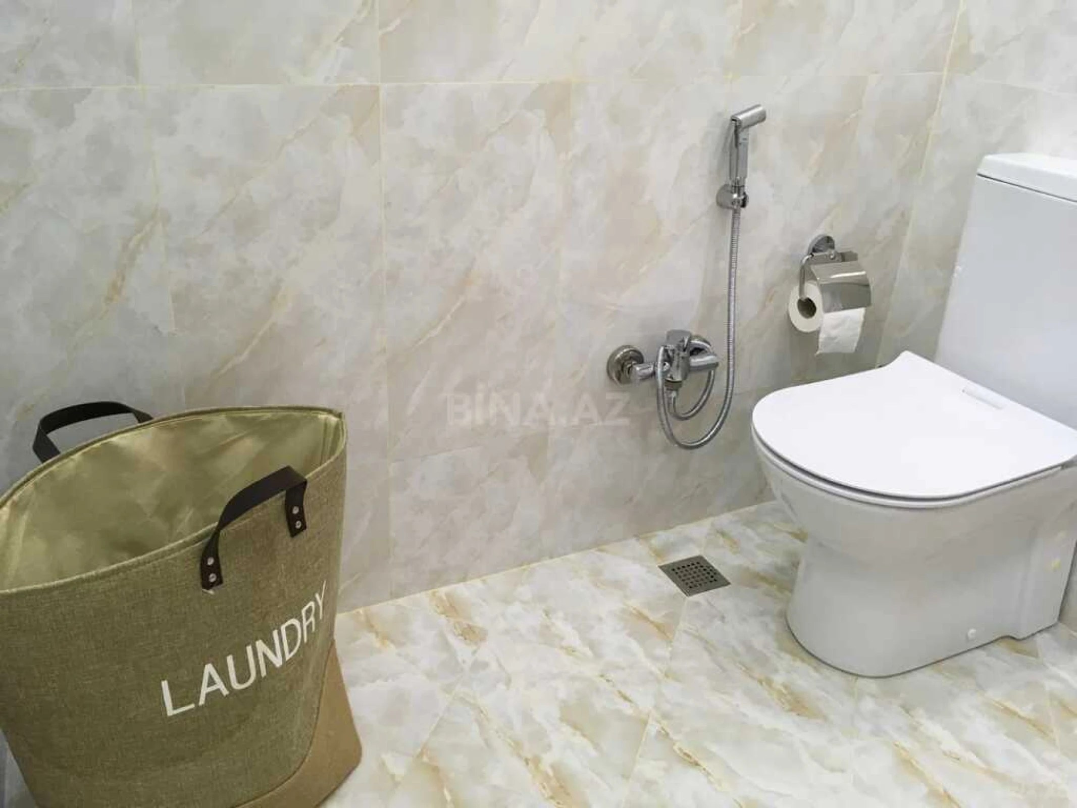 Satılır 2 otaqlı mənzil 144 m²