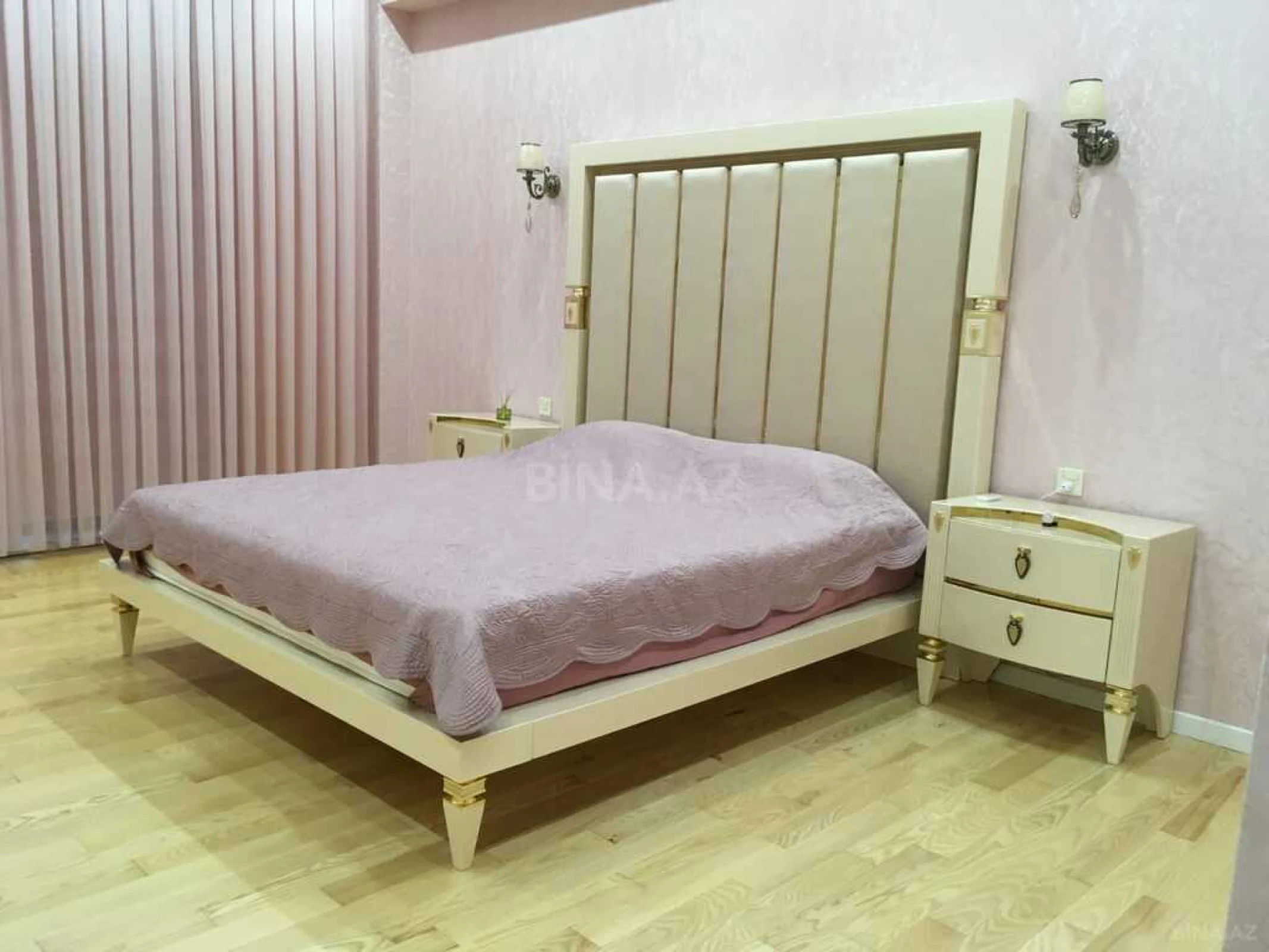 Satılır 2 otaqlı mənzil 144 m²