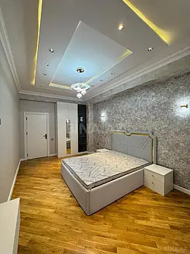 Satılır 2 otaqlı mənzil 88 m²