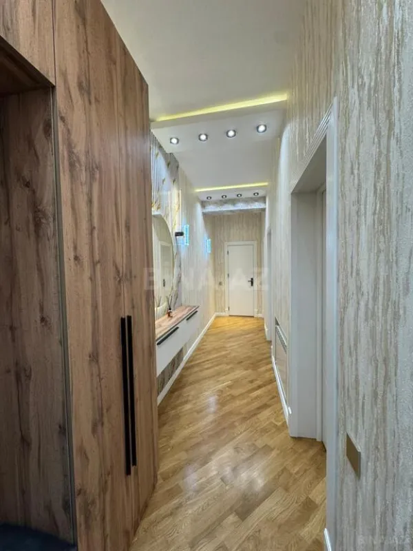 Satılır 2 otaqlı mənzil 88 m²
