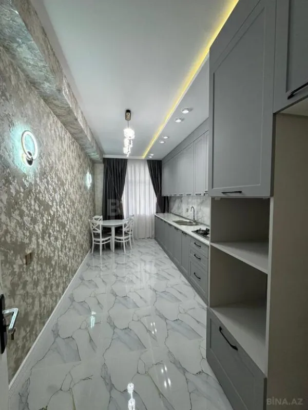 Satılır 2 otaqlı mənzil 88 m²